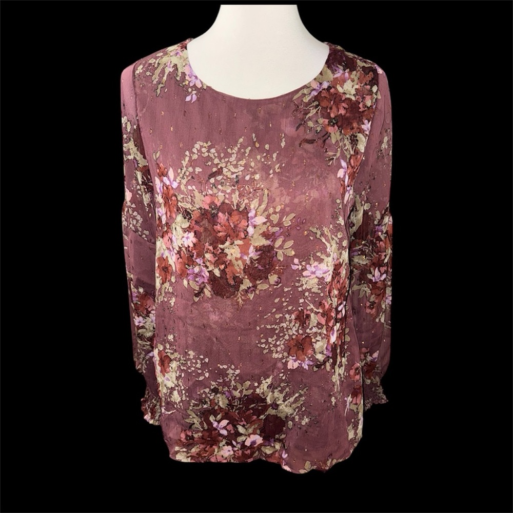 NWOT Willow Root Fairy Core Floral Print 
 Plum Top w/ Shimmer Accent